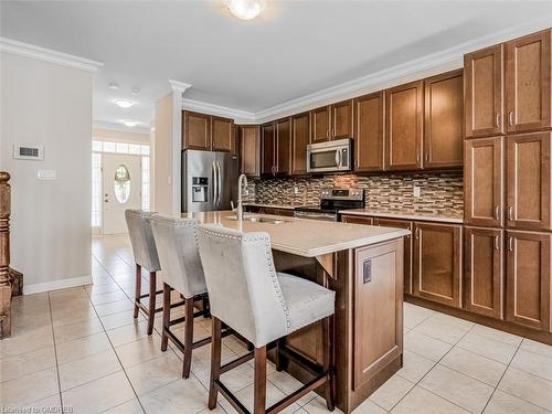 367 Emmett Landing, Milton, ON - Indoor Photo Showing Kitchen