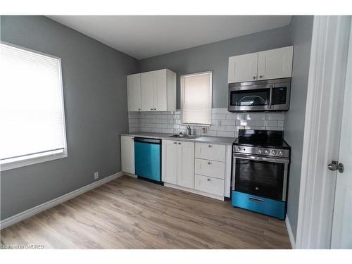 1-130 York Street, St. Catharines, ON - Indoor Photo Showing Kitchen