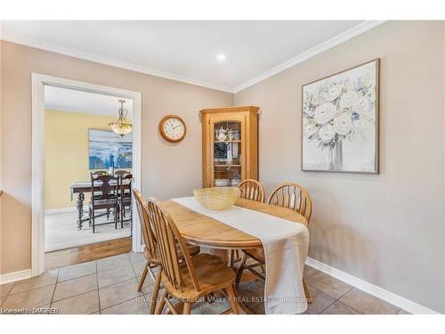 28 Parkview Place, Brampton, ON - Indoor Photo Showing Dining Room