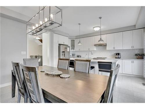 392 Grindstone Trail Trail, Oakville, ON - Indoor Photo Showing Dining Room