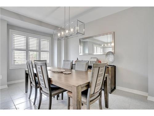 392 Grindstone Trail Trail, Oakville, ON - Indoor Photo Showing Dining Room