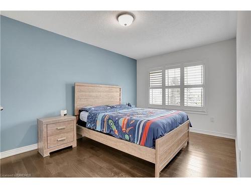 392 Grindstone Trail Trail, Oakville, ON - Indoor Photo Showing Bedroom