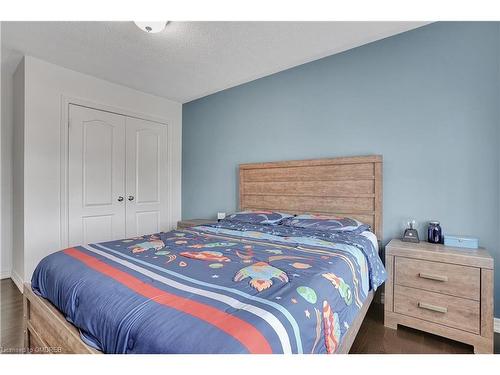 392 Grindstone Trail Trail, Oakville, ON - Indoor Photo Showing Bedroom