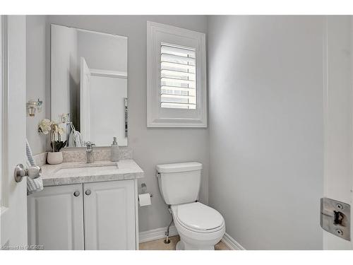 392 Grindstone Trail Trail, Oakville, ON - Indoor Photo Showing Bathroom