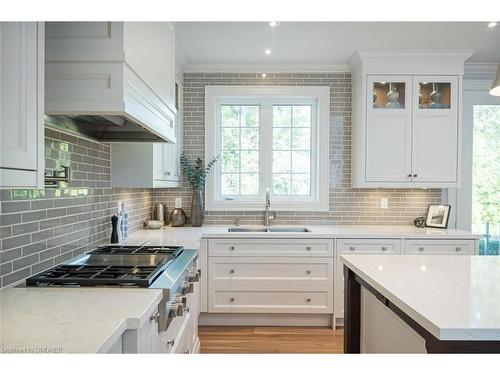 304 Mcgibbon Drive, Milton, ON - Indoor Photo Showing Kitchen With Double Sink With Upgraded Kitchen