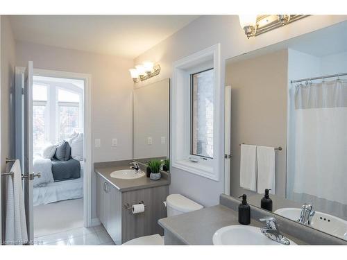 304 Mcgibbon Drive, Milton, ON - Indoor Photo Showing Bathroom