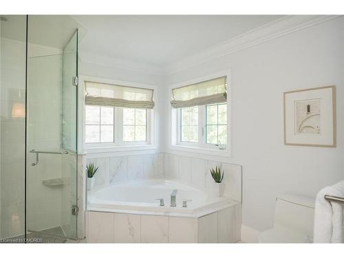 304 Mcgibbon Drive, Milton, ON - Indoor Photo Showing Bathroom