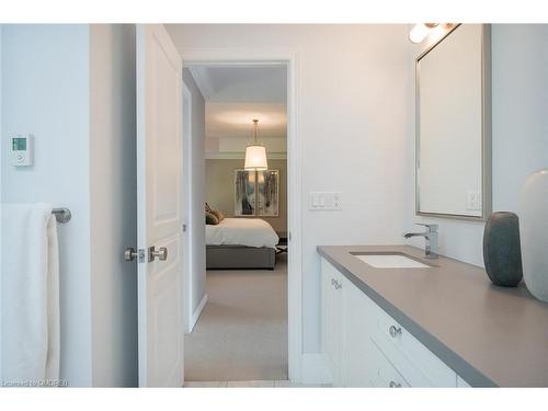 304 Mcgibbon Drive, Milton, ON - Indoor Photo Showing Bathroom