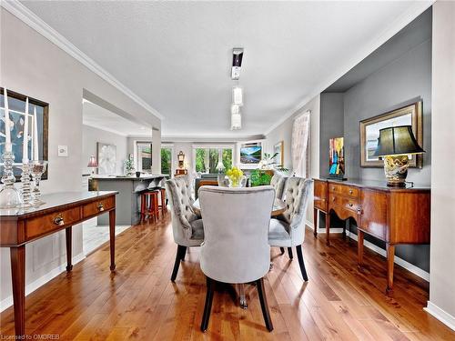 2252 Fairbairn Court, Oakville, ON - Indoor Photo Showing Dining Room