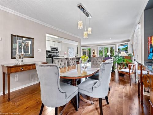 2252 Fairbairn Court, Oakville, ON - Indoor Photo Showing Dining Room