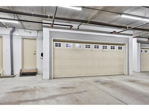 3-4135 Shipp Drive, Peel, ON - Indoor Photo Showing Garage