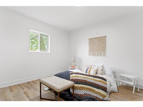 34 Rykert Street, St. Catharines, ON - Indoor Photo Showing Bedroom