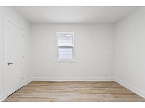 34 Rykert Street, St. Catharines, ON - Indoor Photo Showing Other Room