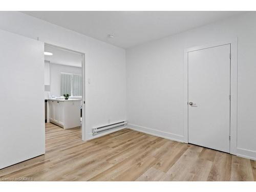 34 Rykert Street, St. Catharines, ON - Indoor Photo Showing Other Room