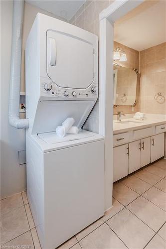 56 Grenville Avenue, Kitchener, ON - Indoor Photo Showing Laundry Room