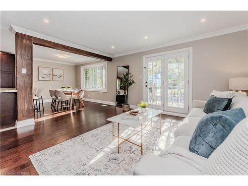 56 Grenville Avenue, Kitchener, ON - Indoor Photo Showing Living Room