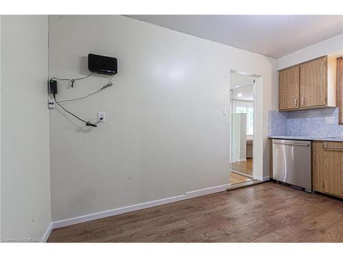 650 Greenhill Avenue, Hamilton, ON - Indoor Photo Showing Kitchen