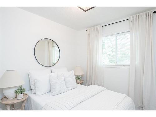 24 Willver Drive, St. Catharines, ON - Indoor Photo Showing Bedroom