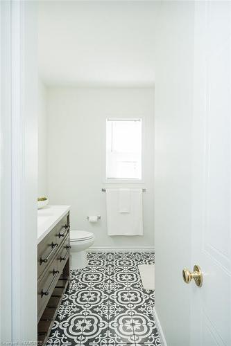 24 Willver Drive, St. Catharines, ON - Indoor Photo Showing Bathroom