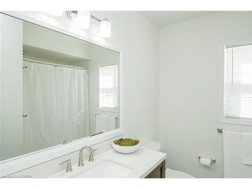 24 Willver Drive, St. Catharines, ON - Indoor Photo Showing Bathroom