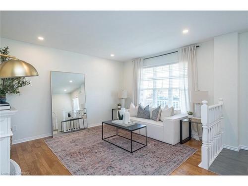 24 Willver Drive, St. Catharines, ON - Indoor Photo Showing Living Room