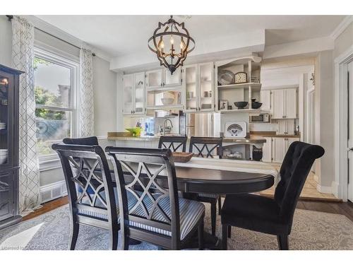 585 Dundas Street E, Hamilton, ON - Indoor Photo Showing Dining Room