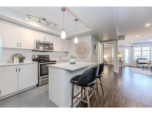 4-01-2420 Baronwood Drive, Oakville, ON - Indoor Photo Showing Kitchen With Stainless Steel Kitchen With Upgraded Kitchen