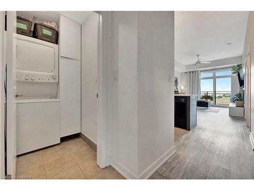 418-5010 Corporate Drive, Burlington, ON - Indoor Photo Showing Laundry Room