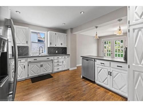 139 Fisher Mills Road, Cambridge, ON - Indoor Photo Showing Kitchen