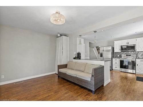 139 Fisher Mills Road, Cambridge, ON - Indoor Photo Showing Kitchen