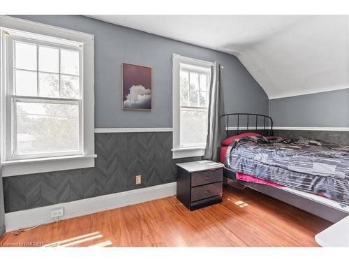 139 Fisher Mills Road, Cambridge, ON - Indoor Photo Showing Bedroom