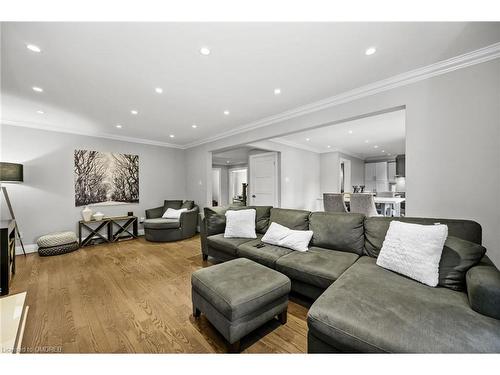 4364 Palisades Lane, Mississauga, ON - Indoor Photo Showing Living Room