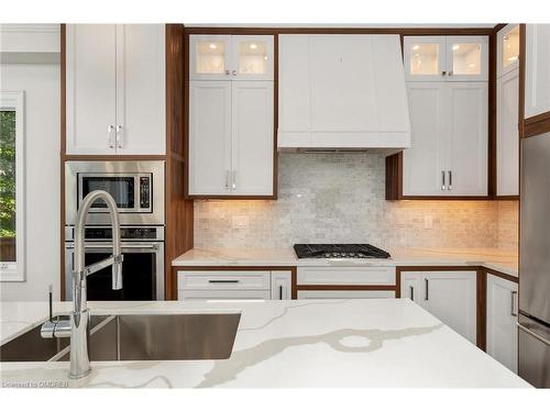 399 Delaware Avenue, Burlington, ON - Indoor Photo Showing Kitchen With Double Sink With Upgraded Kitchen