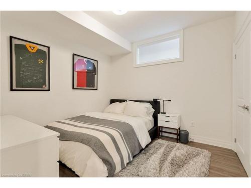 399 Delaware Avenue, Burlington, ON - Indoor Photo Showing Bedroom