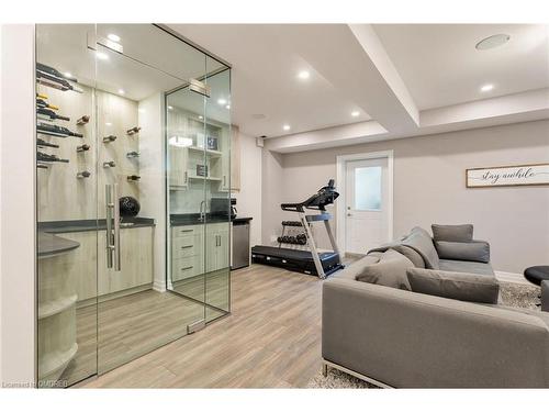 399 Delaware Avenue, Burlington, ON - Indoor Photo Showing Gym Room