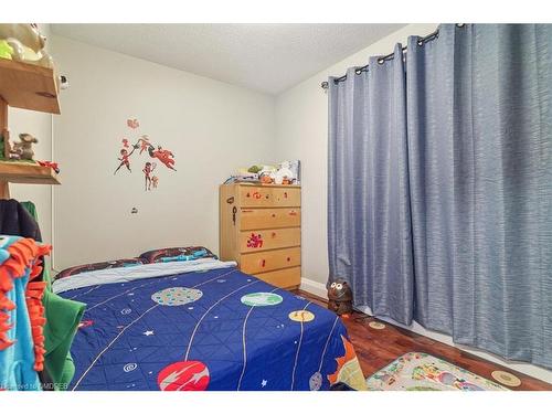 3121 Stornoway Circle, Oakville, ON - Indoor Photo Showing Bedroom