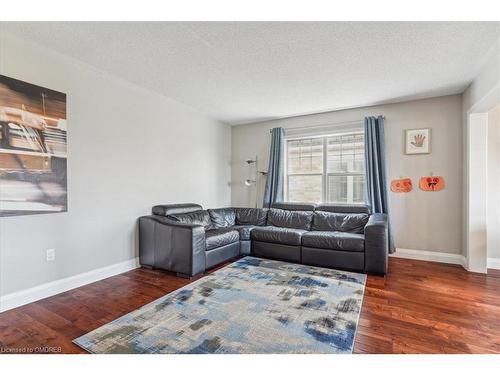 3121 Stornoway Circle, Oakville, ON - Indoor Photo Showing Living Room