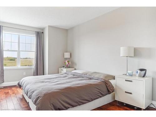 3121 Stornoway Circle, Oakville, ON - Indoor Photo Showing Bedroom