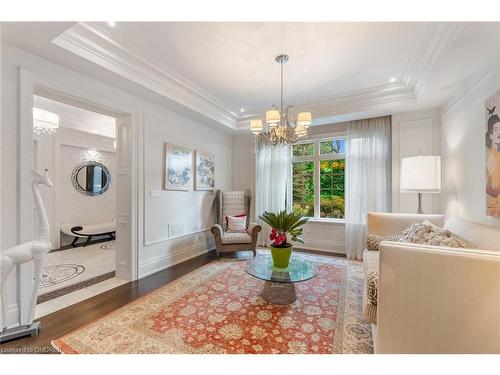 8 Thornhill Avenue, Vaughan, ON - Indoor Photo Showing Living Room