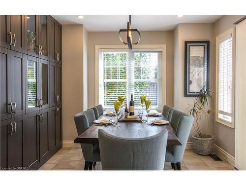 422 Duncan Lane, Milton, ON - Indoor Photo Showing Dining Room