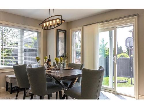 422 Duncan Lane, Milton, ON - Indoor Photo Showing Dining Room