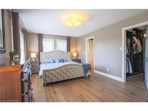 422 Duncan Lane, Milton, ON - Indoor Photo Showing Bedroom