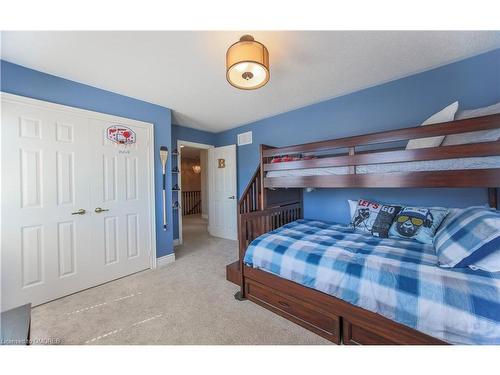 422 Duncan Lane, Milton, ON - Indoor Photo Showing Bedroom