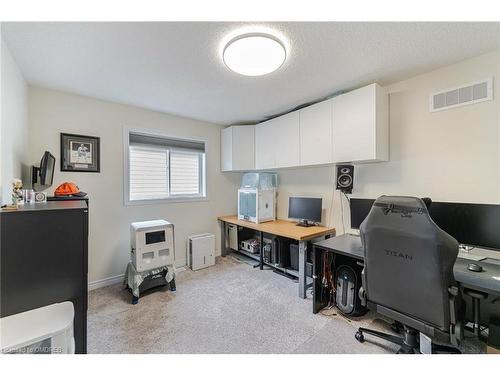 100 Festival Way, Binbrook, ON - Indoor Photo Showing Other Room