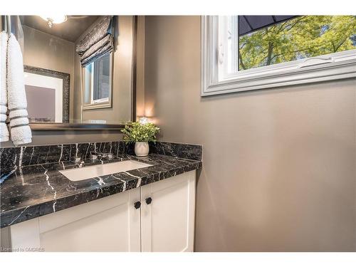 1242 Ravine Drive, Mississauga, ON - Indoor Photo Showing Bathroom