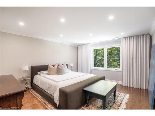 1242 Ravine Drive, Mississauga, ON - Indoor Photo Showing Bedroom