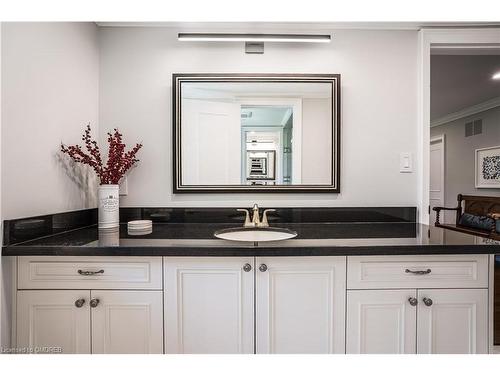 1242 Ravine Drive, Mississauga, ON - Indoor Photo Showing Bathroom