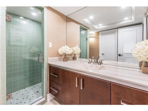 1242 Ravine Drive, Mississauga, ON - Indoor Photo Showing Bathroom