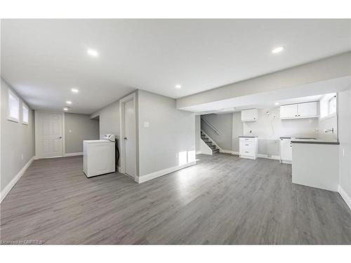 Lower-88 Burkholder Drive, Hamilton, ON - Indoor Photo Showing Kitchen