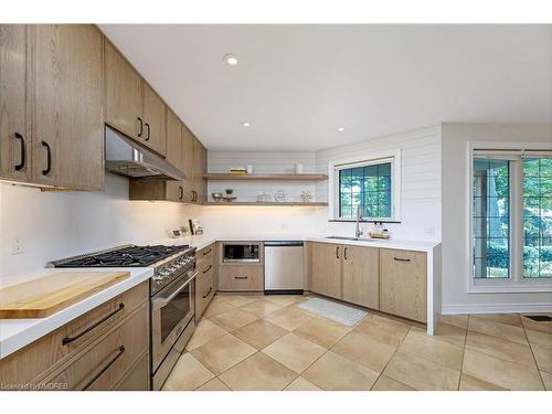 4486 Wellington Road 32 Road, Cambridge, ON - Indoor Photo Showing Kitchen With Upgraded Kitchen